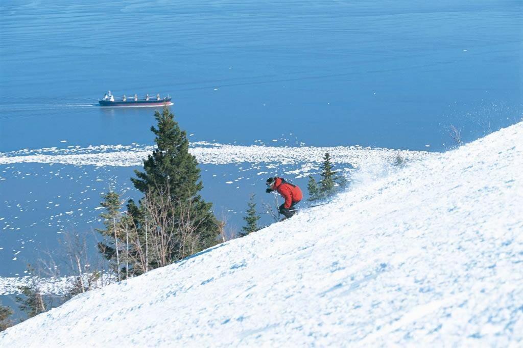 L'Auberge Sainte-Anne - Ski, Spa Et Basilique Βίλα Εξωτερικό φωτογραφία